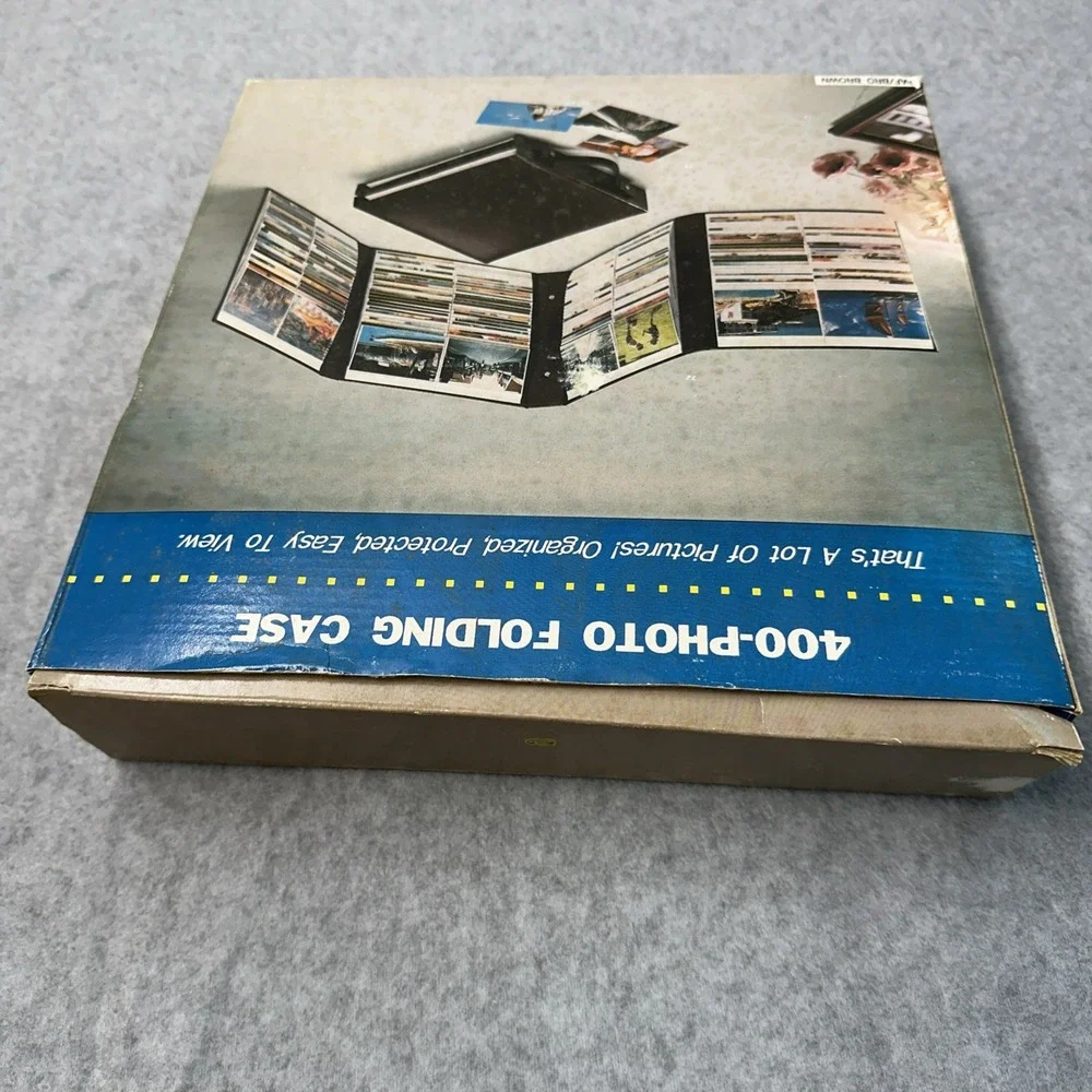 Photo Case 400 Photo Folding Case‎ Holds 400 With Handle In Box Not Used